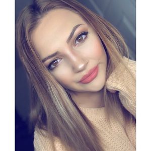 Meet your Posher, Alicia